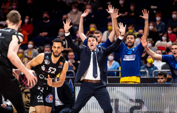 面临更大挑 面临更大挑